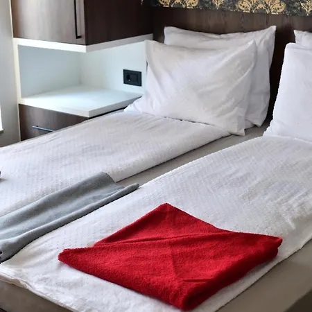 Ξενοδοχείο με διαμερίσματα Bella Superior Κρούσεβατς